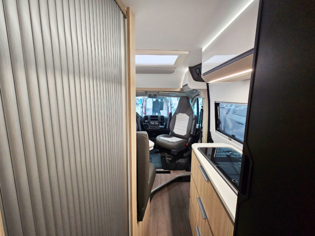 Adria Twin Plus 640 SLB - Image 7